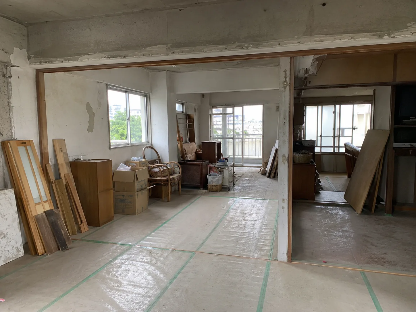 片付けや解体前の沖縄の築古住宅
